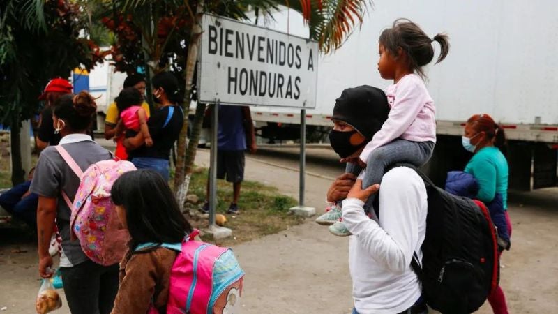 Casi 16 mil migrantes cruzaron irregularmente Honduras los primeros 17 días del 2024