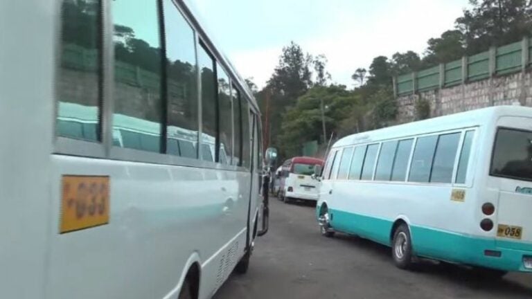 Transportistas liberan carretera oriente