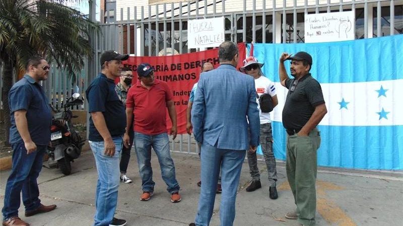 protestas empleados de DDHH