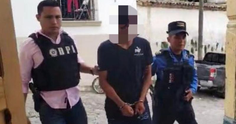 A este sujeto se le detuvo mediante orden de detención preventiva.