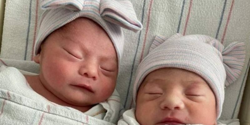 Nacen bebés gemelos en dos años diferentes en EEUU