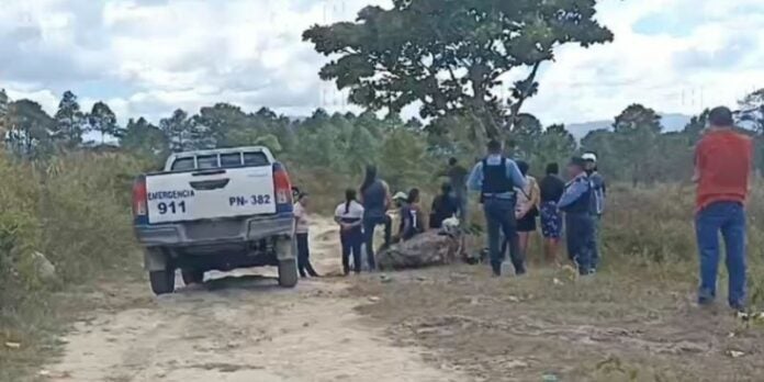 Hombre decide acabar con su vida en una calle en Santiago de Puringla, La Paz