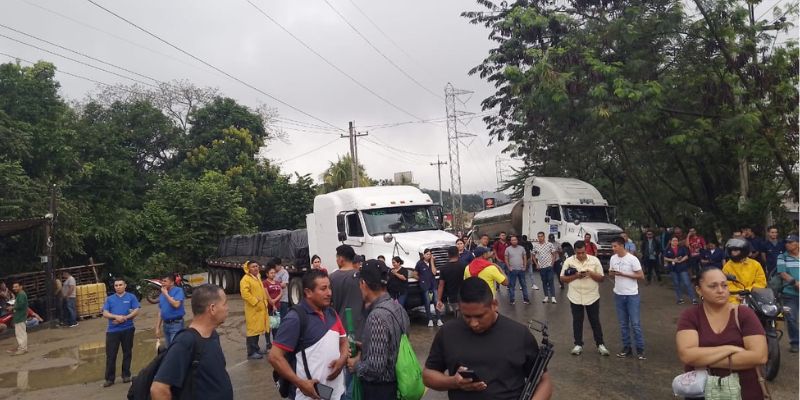 Tras 14 horas Suspenden toma en la CA-4 en Cofradía, Cortés