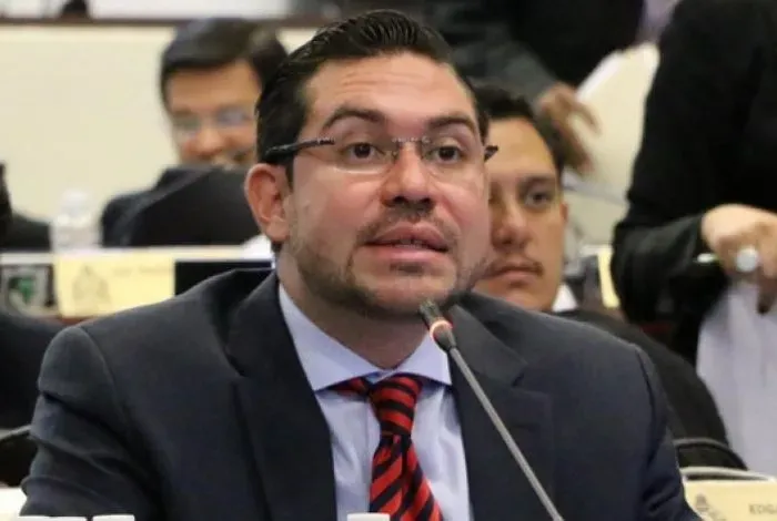 Jorge Calix denuncia que le prohibieron entrar al CN