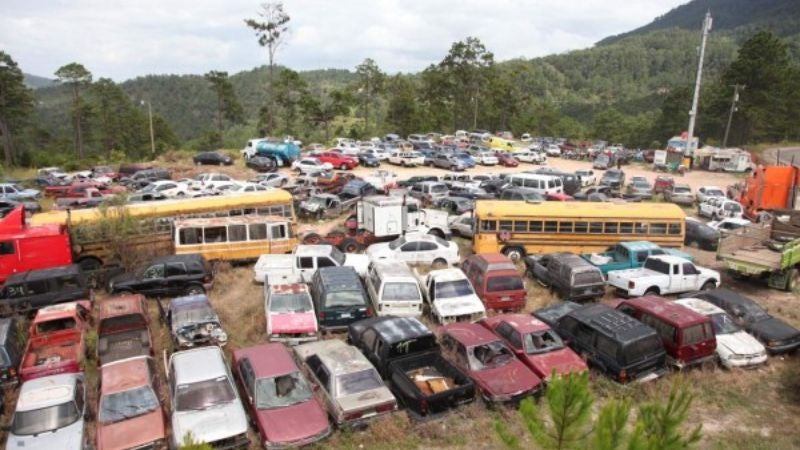 Dan horas retirar carros "chatarra"