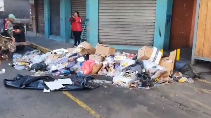 Cuadrillas recogen toneladas de basura