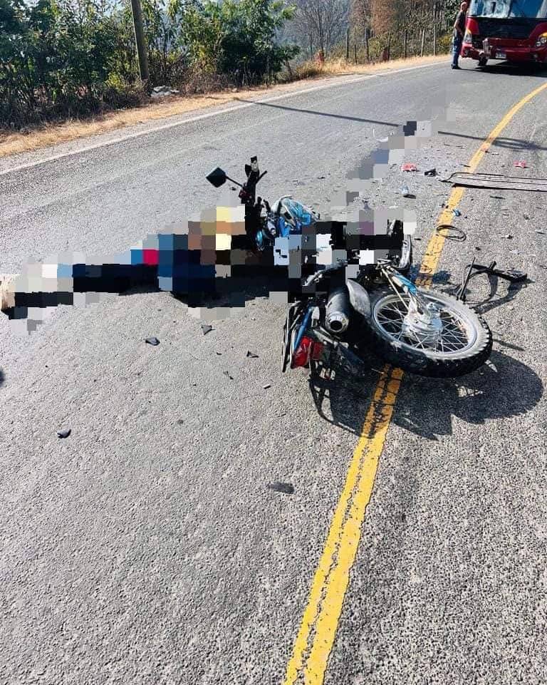 La motocicleta quedó destruida. 