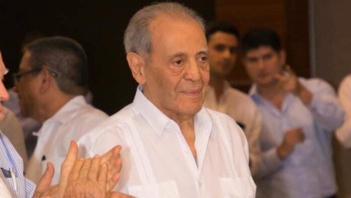 Fallece Napoleón Larach