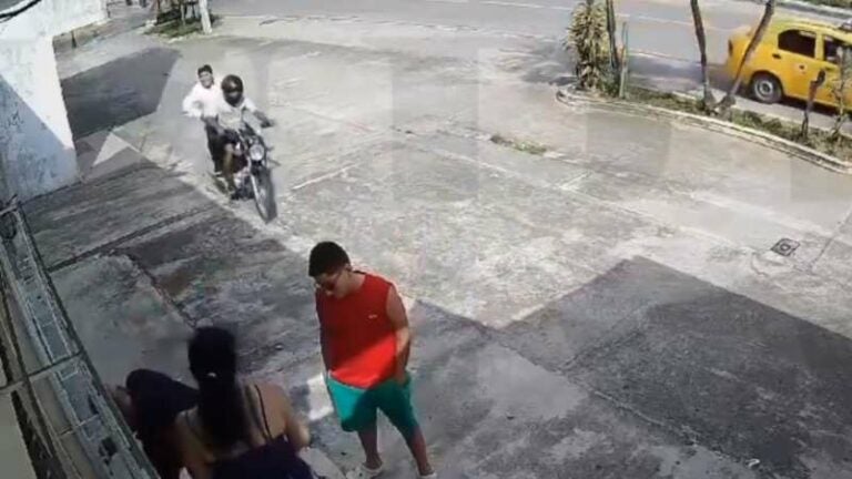 Asaltantes roban a familia en Ecuador