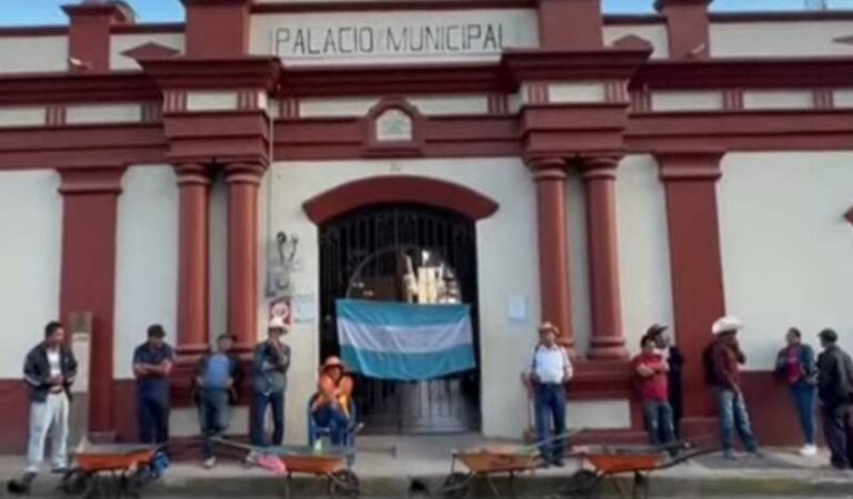 Protesta en Alcaldía de Gracias