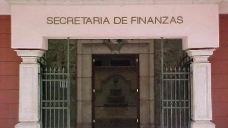 Finanzas retener pagos a contratistas