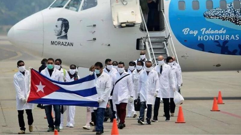 89 médicos cubanos llegarán a Honduras el 20 de febrero