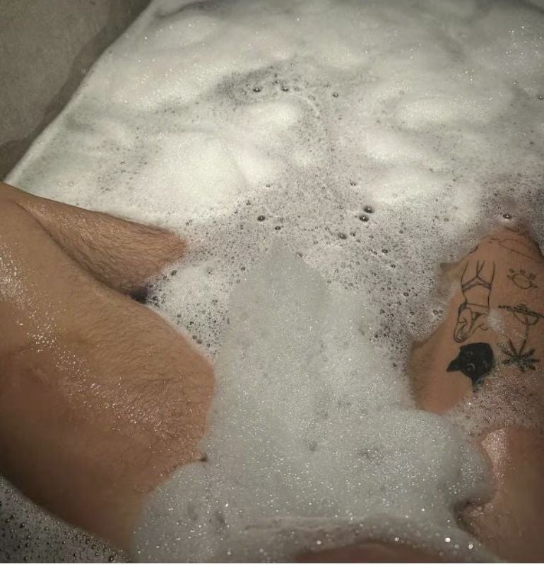 Bad Bunny en bañera