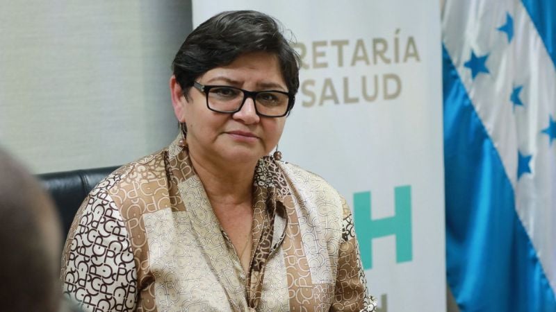 Ministra Salud médicos cubanos