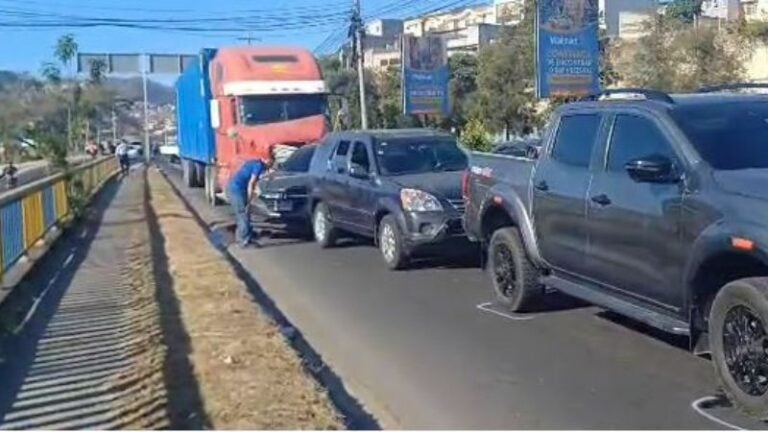 Accidente en el anillo periférico.