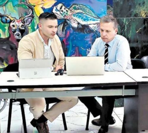 IHSS y Correos firman acuerdo para entregar medicamentos a domicilio
