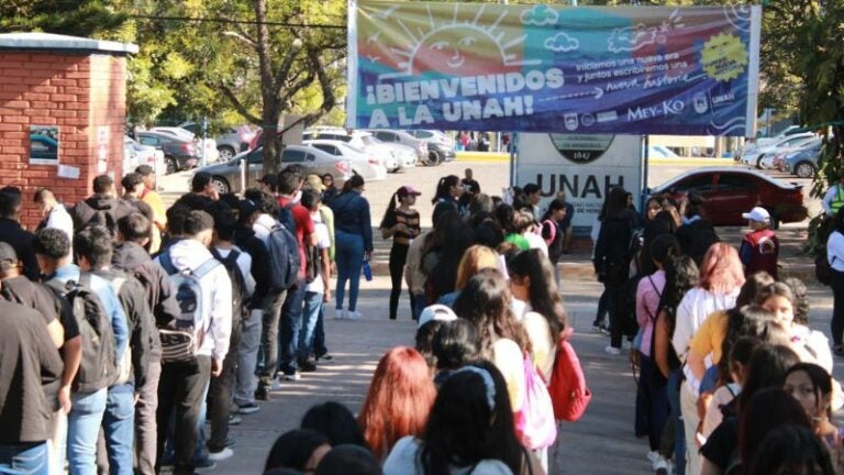 UNAH inicia exitosa inscripción de estudiantes a tutorías para las PAA