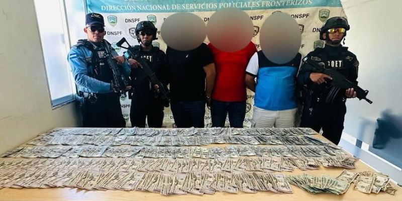 La Policía de Fronteras, arrestó a tres salvadoreños con más de 80 mil dólares.