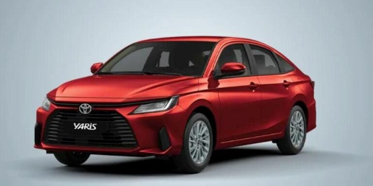 Toyota suspende ventas de autos Yaris en Tailandia