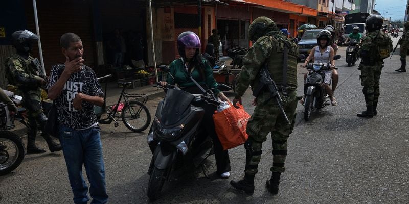 Militarizan municipio de Colombia tras jornada de violencia criminal