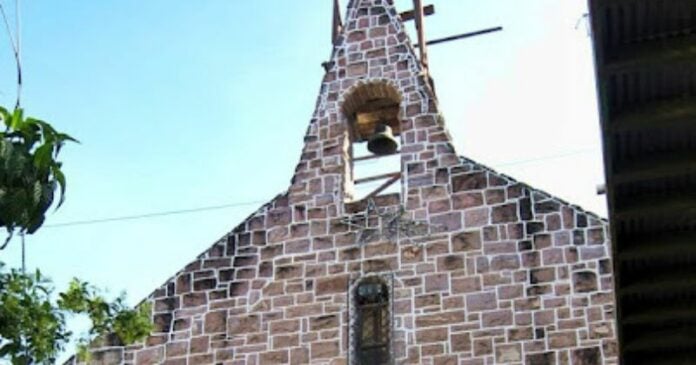 El cuerpo lo encontraron detrás de la iglesia San José de la Montaña.