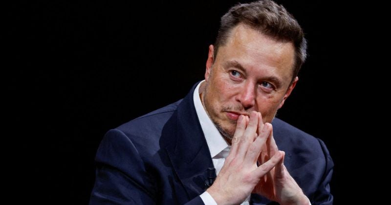 La empresa de Musk asegura no haber vendido el servicio en Rusia.