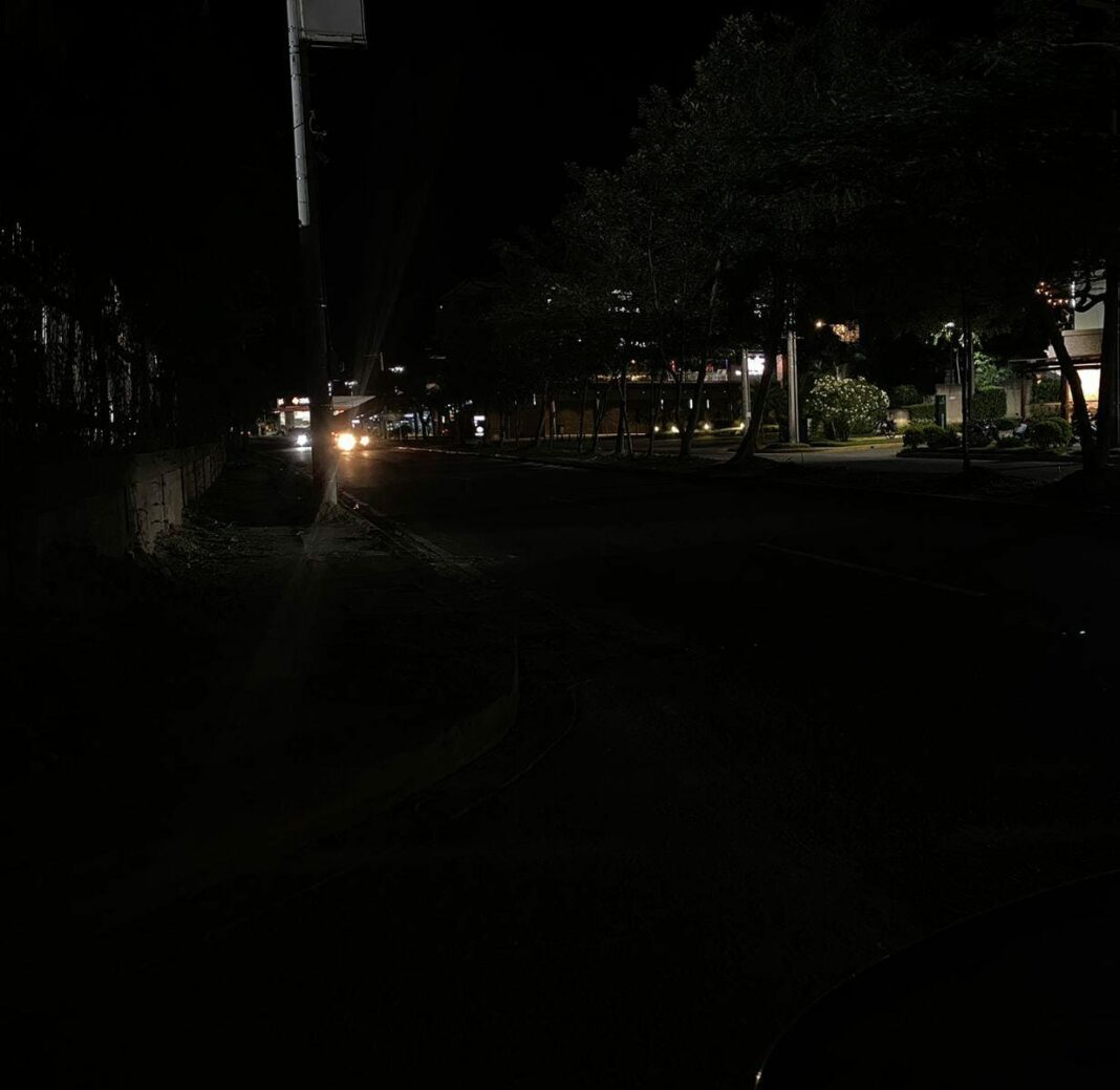 Así luce el sector Villas Mackey en horas de la noche.