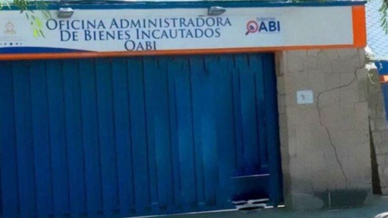 Familia denuncia saqueo OABI