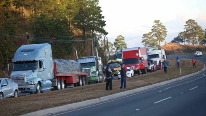 Transportistas carga pesada amenazan