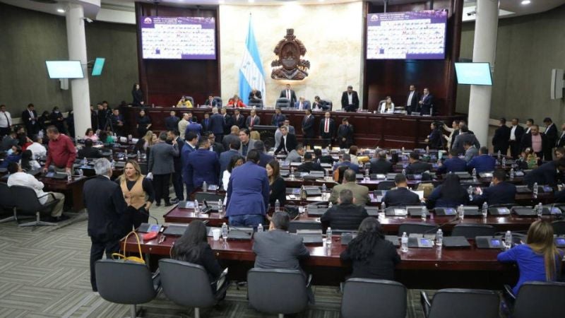 Proponen cancelarle personería jurídica partidos