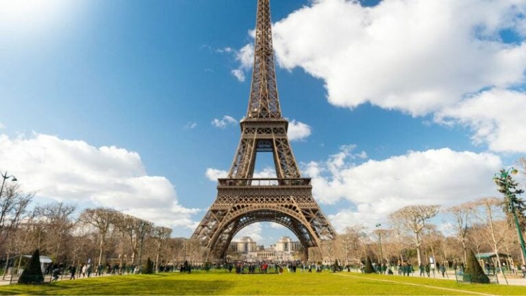 La torre Eiffel permanecerá cerrada el sábado por una huelga de personal