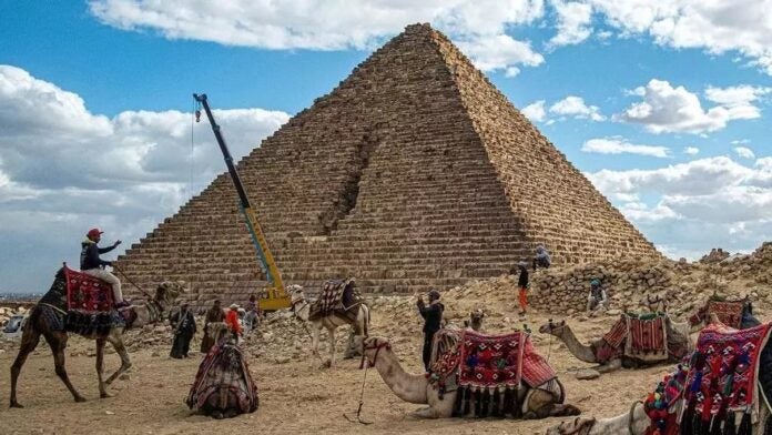 Egipto renovación de una pirámide