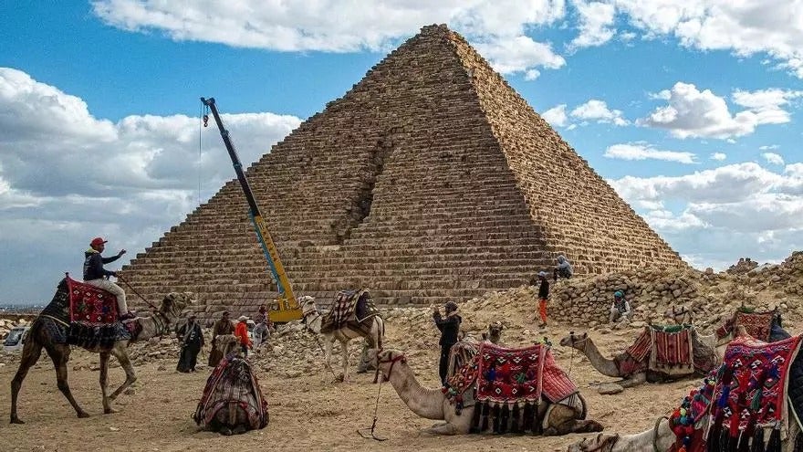 Egipto renovación de una pirámide