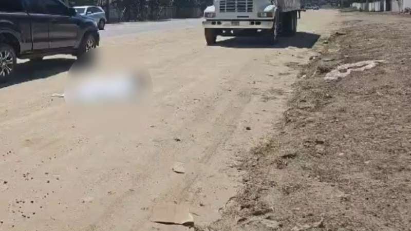 Mujer atropellada por camión