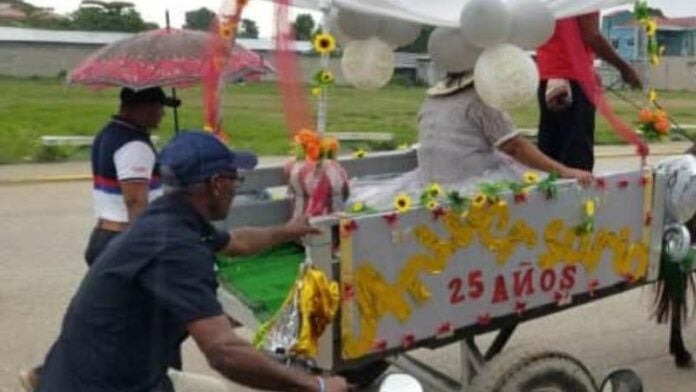 Hondureños en carreta