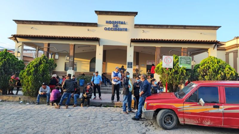 Sin ayuda estatal ni de la empresa de transporte, los sobrevivientes del accidente en Copán