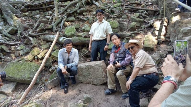 Descubren restos de estela maya en Copán