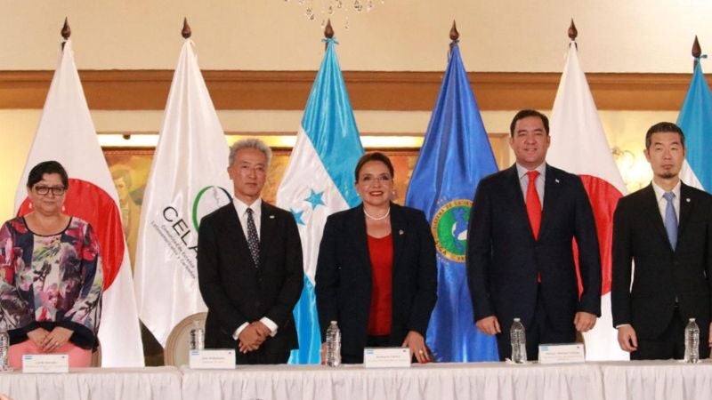 Honduras y Japón firman convenio para construir Hospitales del Trauma