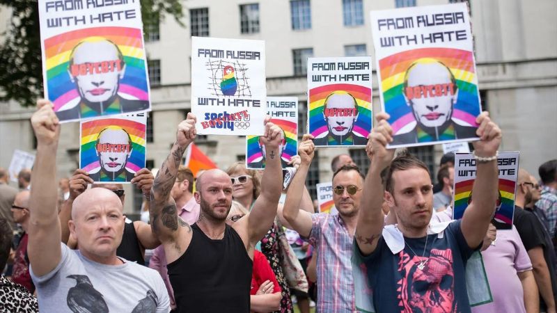 Rusia añade al movimiento LGBT+ como una 'organización extremista y terrorista'.
