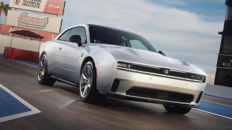 Dodge Charger 2025: Así es la nueva era del Muscle Car