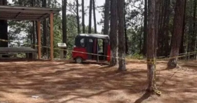 Ultiman a dos amigos dentro de mototaxi en Tambla, Lempira