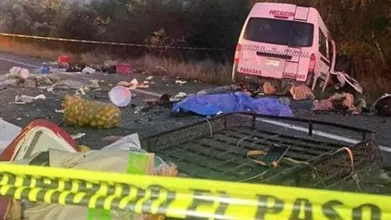 Ocho mueren accidente México