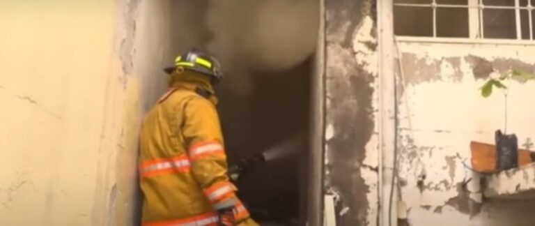 rescatan niño incendio colonia Kennedy