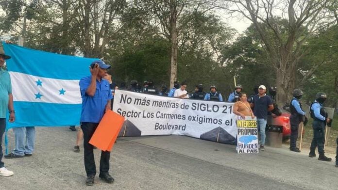 Protesta contra Siglo 21