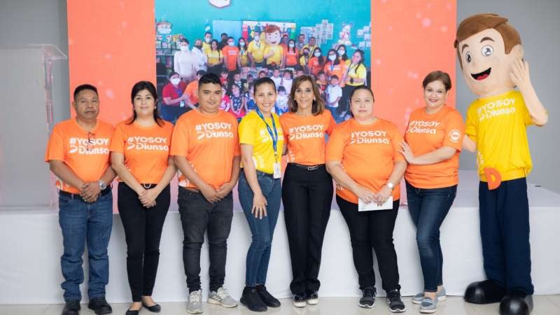 Diunsa equipo de voluntariado