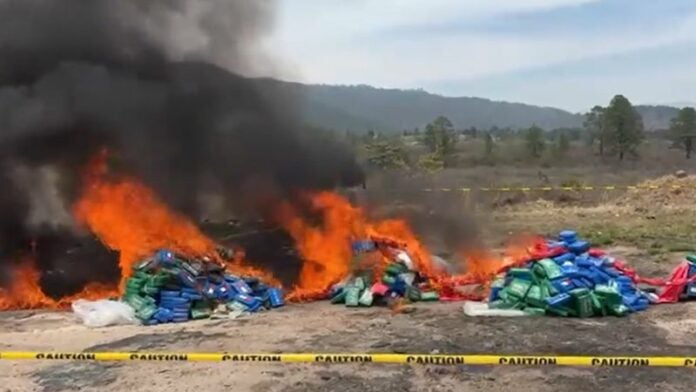 Incineran cocaína incautada Islas Bahía