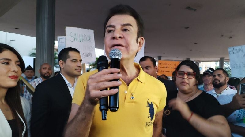 Nasralla: Redondo no aceptó la moción de orden firmada por 71 diputados para mi renuncia