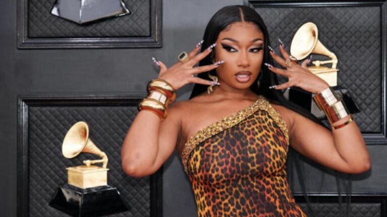 Demandan a rapera Megan Thee Stallion