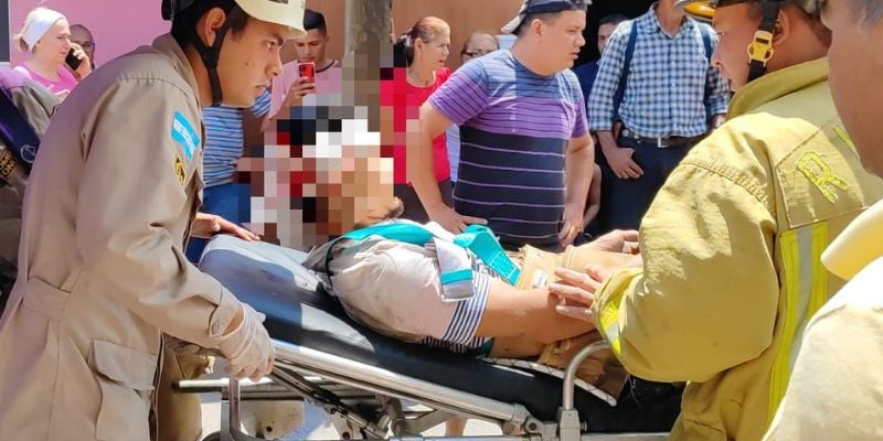 Hombre termina en el hospital tras sufrir una descarga eléctrica en Santa Bárbara