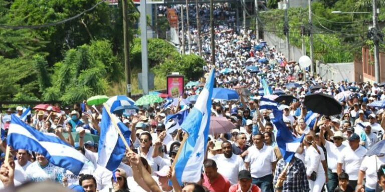 Docentes de Cortés aseguran que no asistirán a las marchas del 1 de mayo